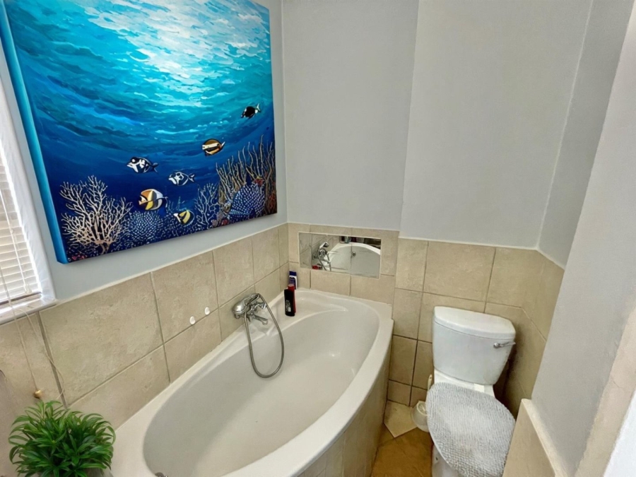3 Bedroom Property for Sale in Island View Western Cape